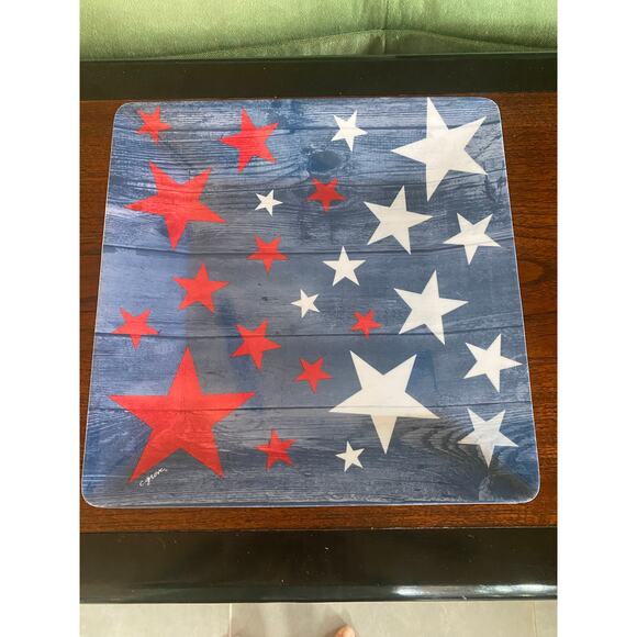 Citrus Grove Set of 4 US Flag 10" Square Americana Plastic Plates - Picture 1 of 5